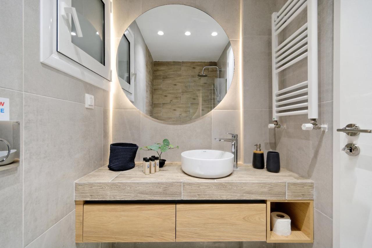 Elegant Big Apartment In Athens Center With Balcony المظهر الخارجي الصورة